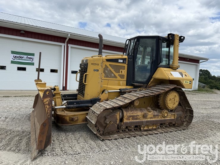 2012-caterpillar-d6n-xl-image-1