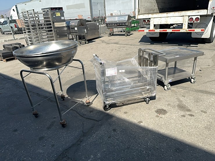 lot#----food-carts-and-mixing-bowls-image-1