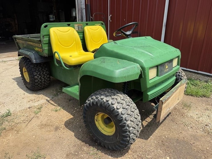 john-deere-gator-image-1