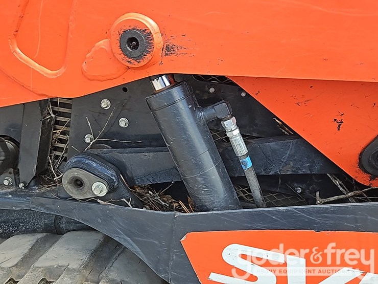 2023-kubota-svl75-2-image-21
