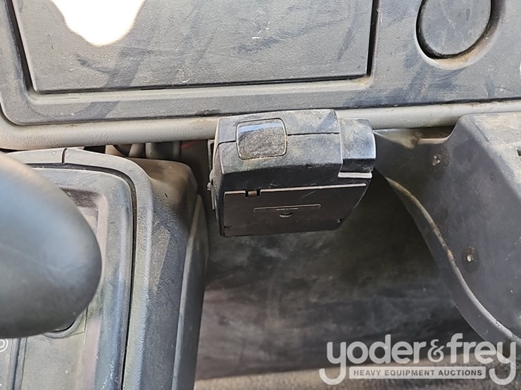 2016-international-durastar-4300-image-57