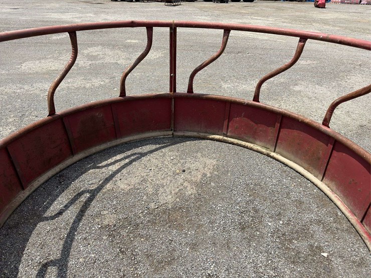 8'-round-bale-feeder-image-4
