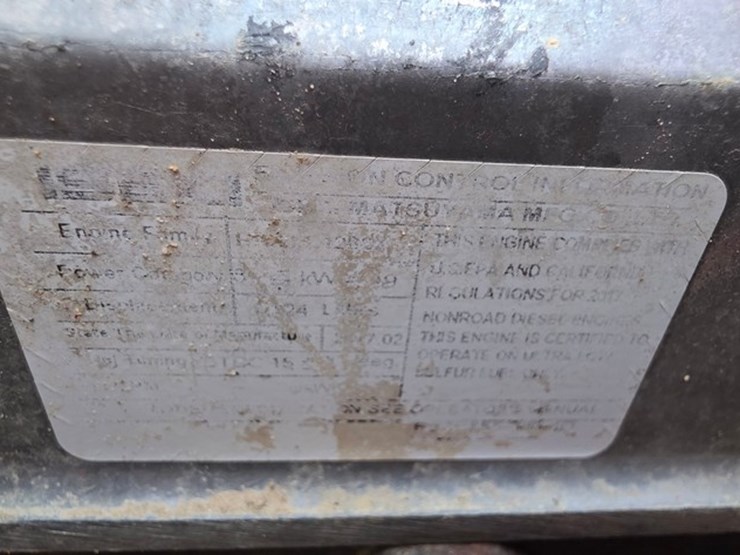 2017-massey-ferguson-gc1705-image-32
