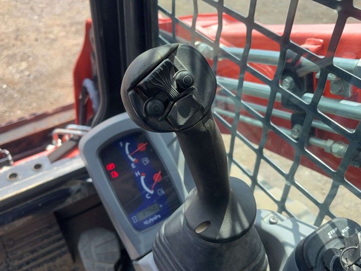 2019-kubota-svl65-2-image-27