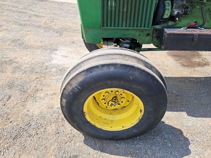 1979-john-deere-2440-image-8