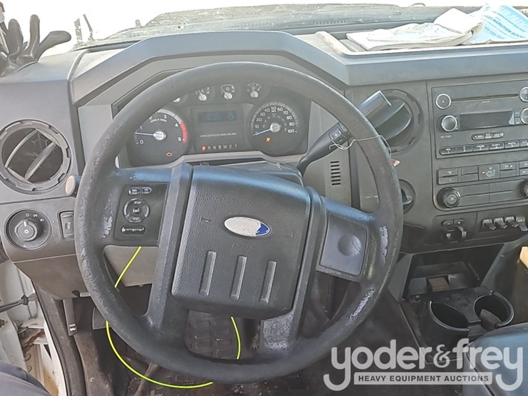 2015-ford-f550-image-33