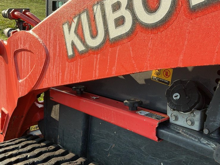 2015-kubota-svl90-2-image-22