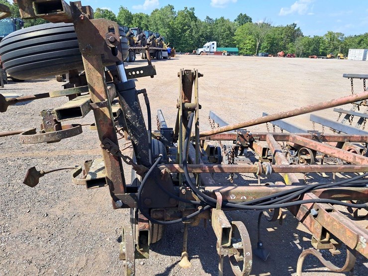 ber-vac-16'-folding-field-cultivator-image-11