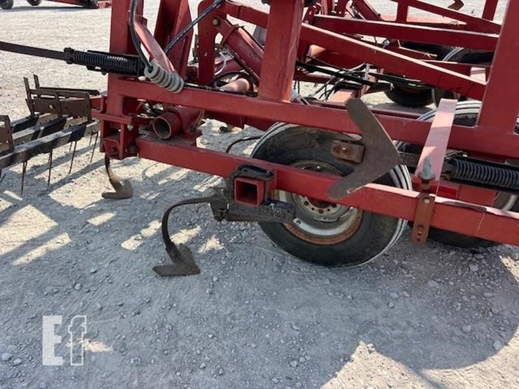 case-ih-4300-image-17