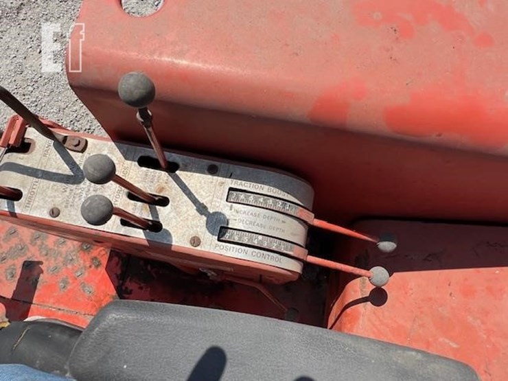 allis-chalmers-200-image-32
