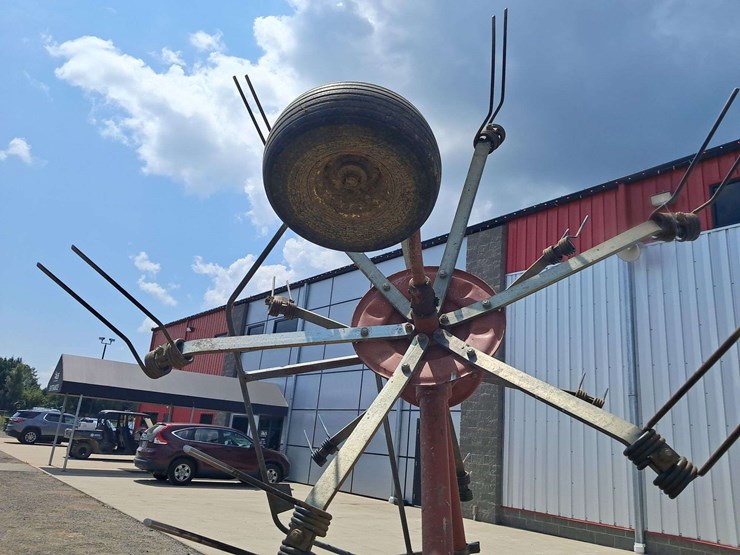 hesston-3717-image-7