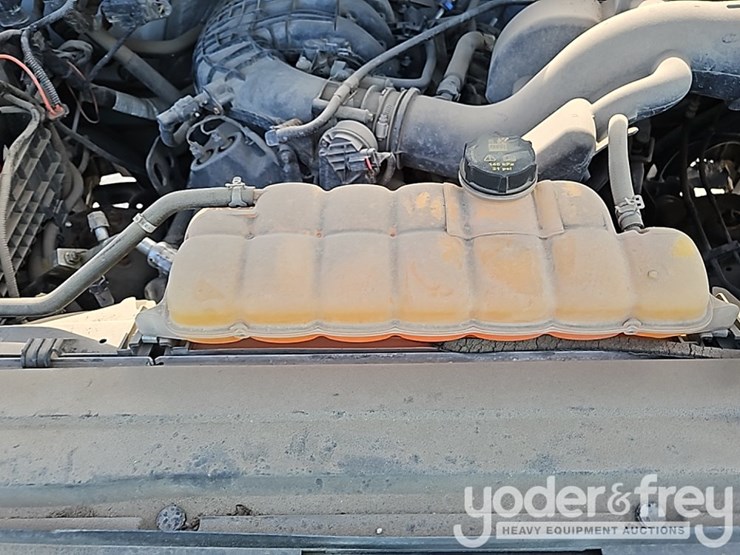 2016-ford-f150-image-17