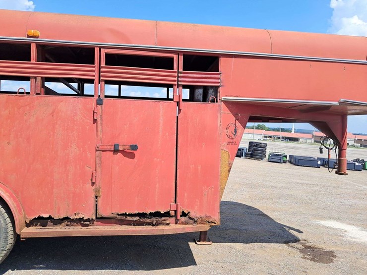 1993-gn-livestock-trailer-image-9