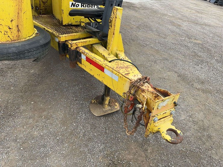 2009-dinkmar-sc-25-muleself-contained-leaf-vac-image-25