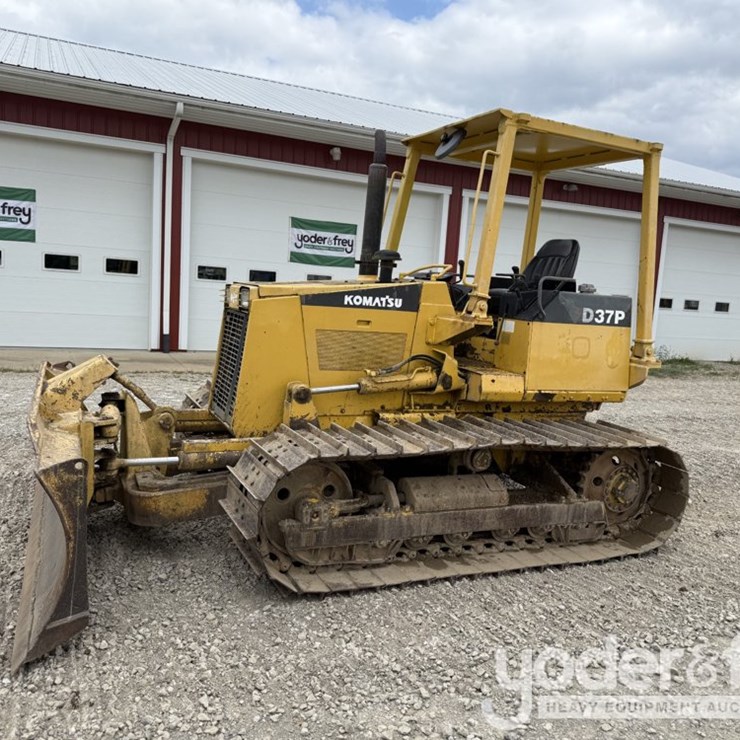 KOMATSU D37P-5