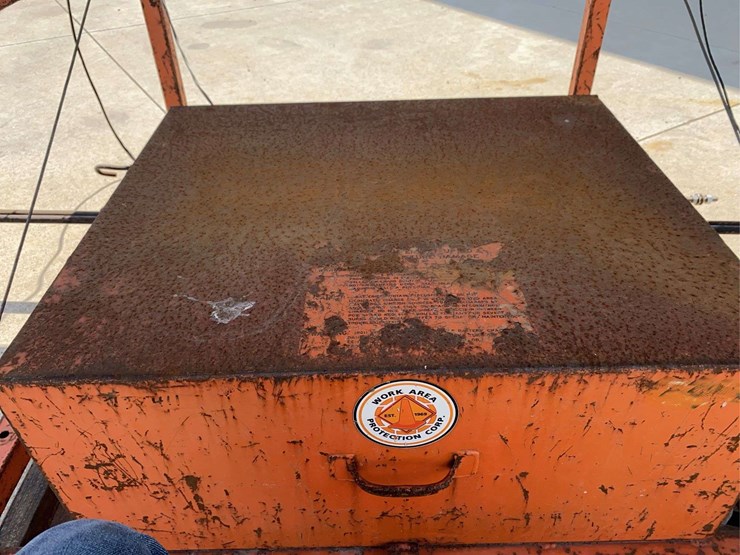 smc4000-truck-mounted-message-board-image-7