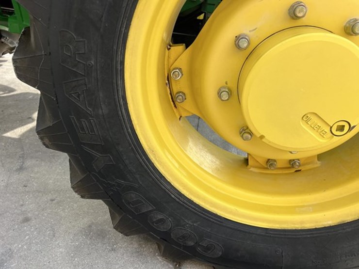 2012-john-deere-5115m-image-18