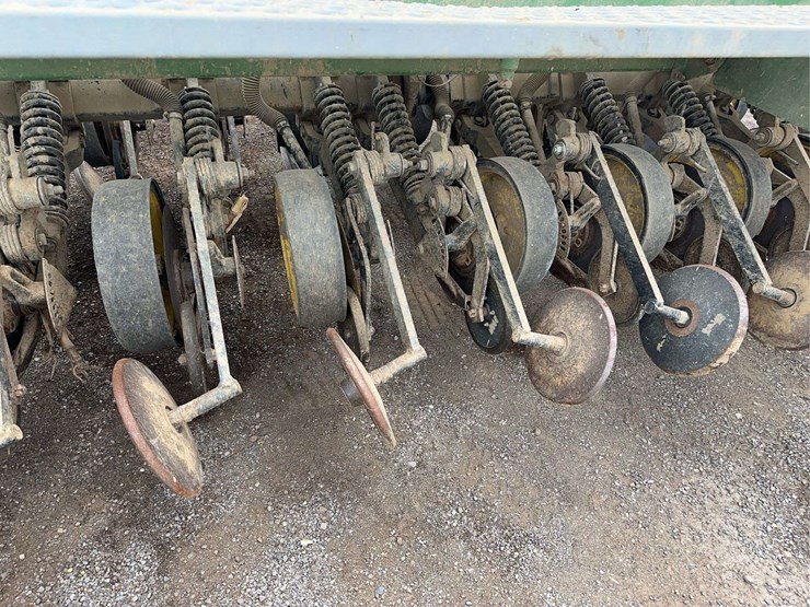 john-deere-750-image-22