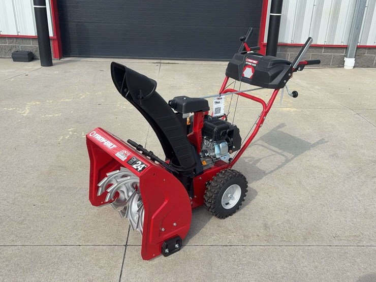 2022-troybilt-storm-2420-snowblower-image-1