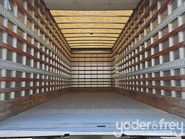 2017-international-durastar-4300-image-4