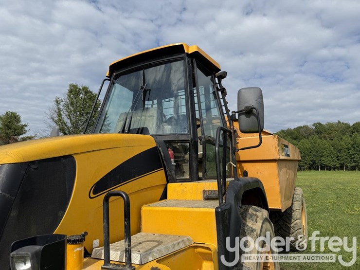 2005-jcb-718-image-29