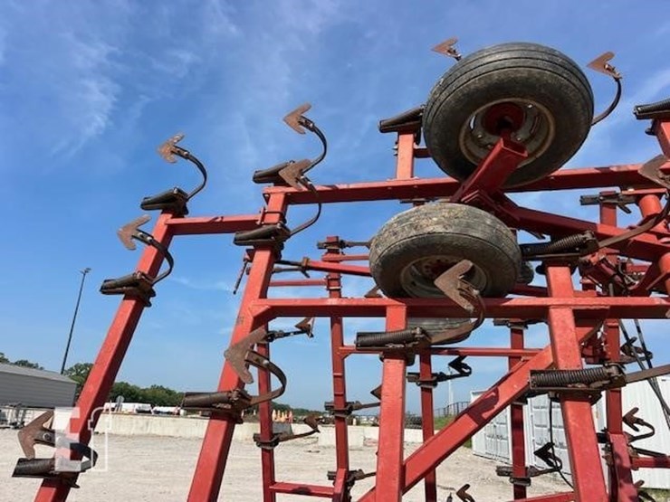 case-ih-4300-image-29