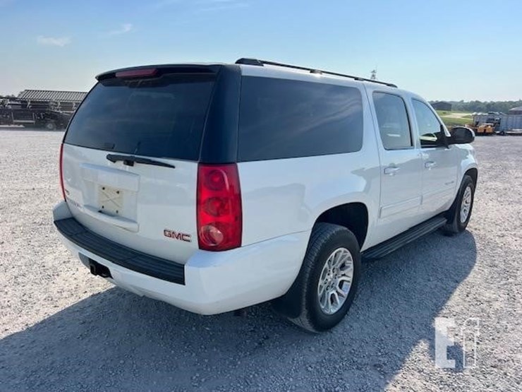 2011-gmc-yukon-xl-image-6