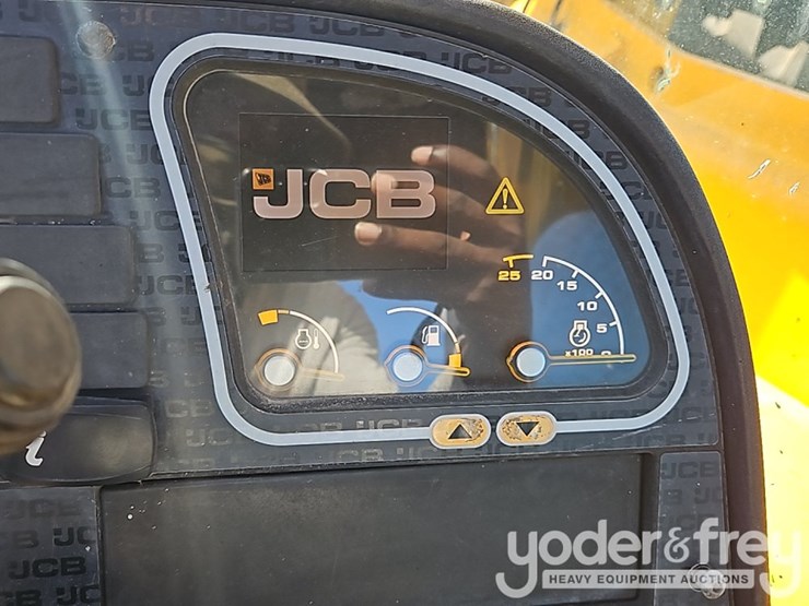 2016-jcb-510-56-image-39