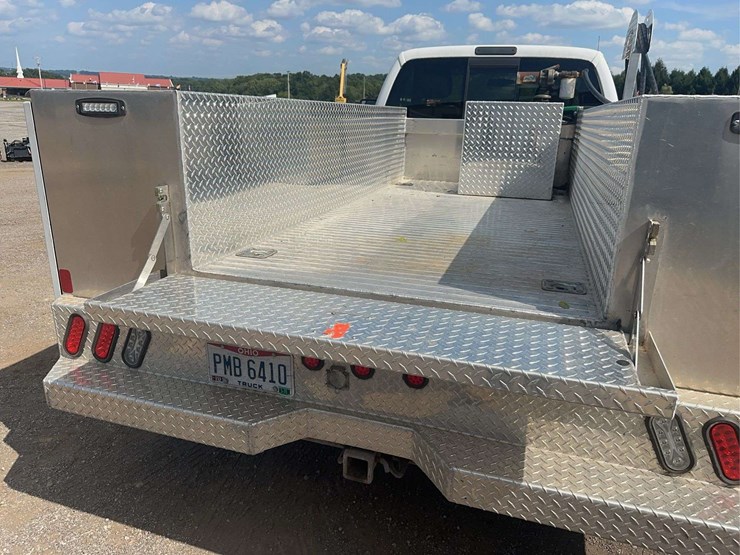 2016-ford-f350-image-19