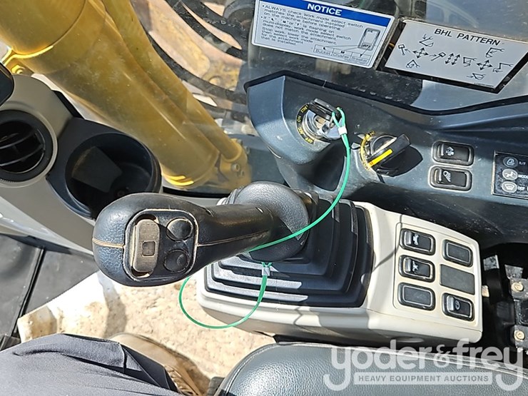 2017-kobelco-sk210-lc-10-image-40