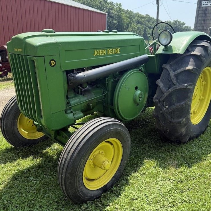 JOHN DEERE D