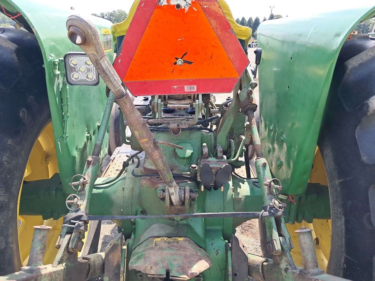 1979-john-deere-2440-image-5
