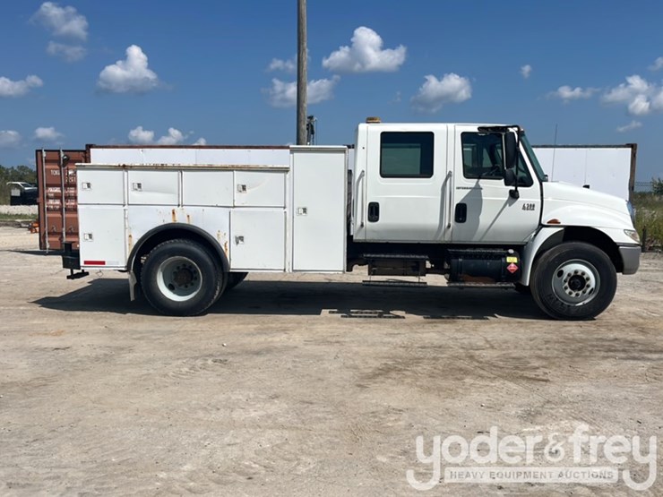 2003-international-durastar-4300-image-6