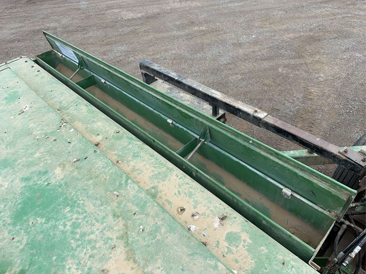 john-deere-750-image-34