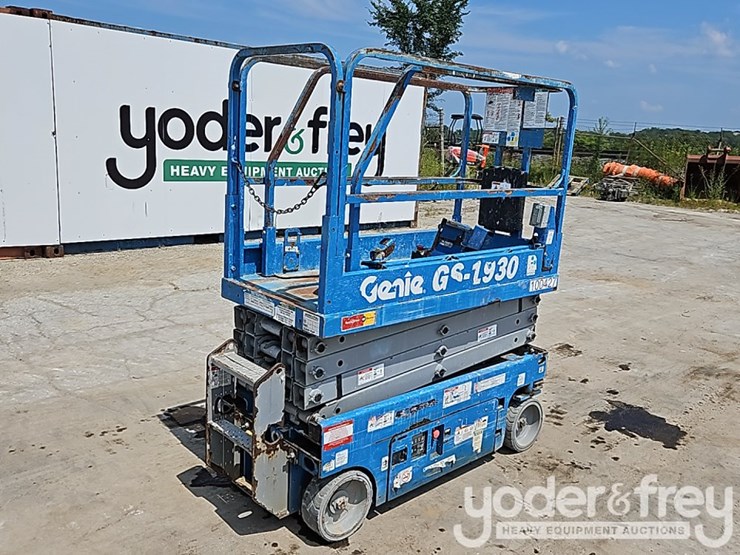 2015-genie-gs1930-image-1