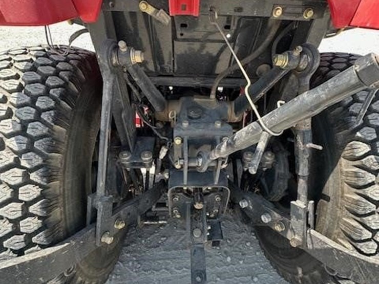 massey-ferguson-1235-image-5