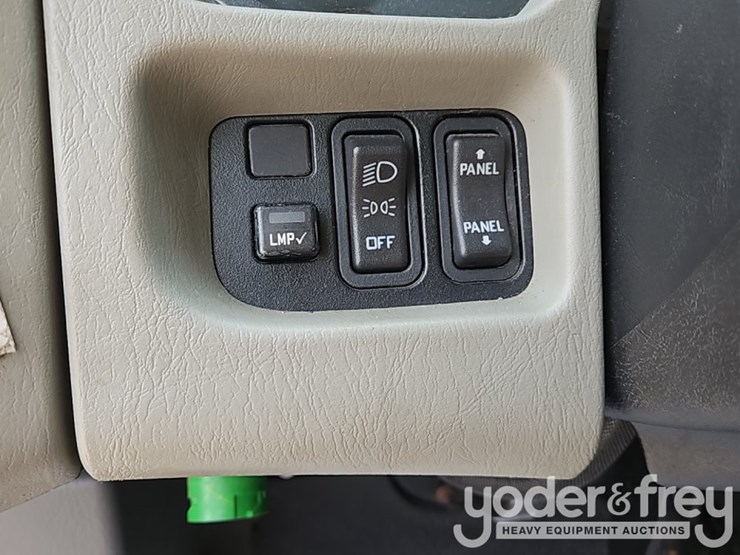 2017-international-durastar-4300-image-52