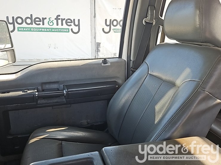 2015-ford-f550-image-25