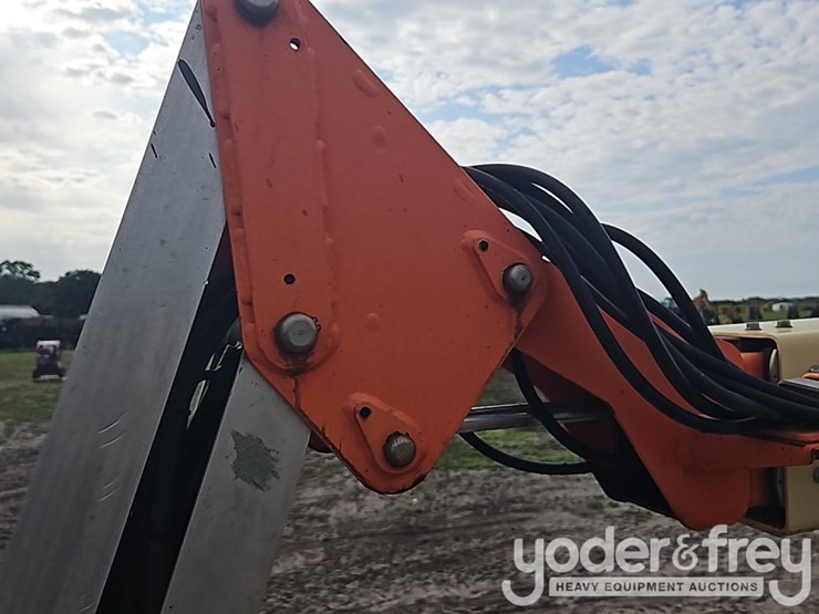 2018-jlg-t500j-image-34