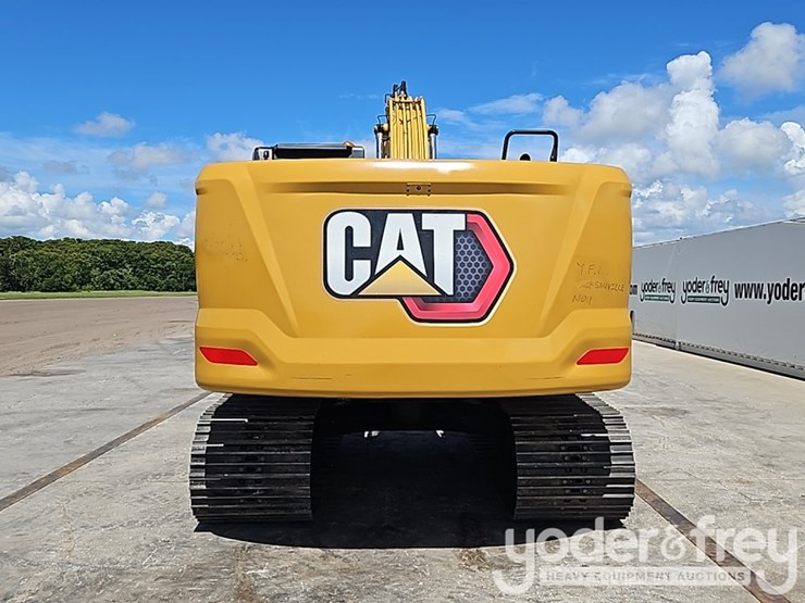 2022-caterpillar-320-image-27