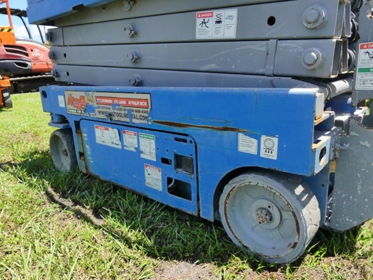 genie-gs1930-image-3