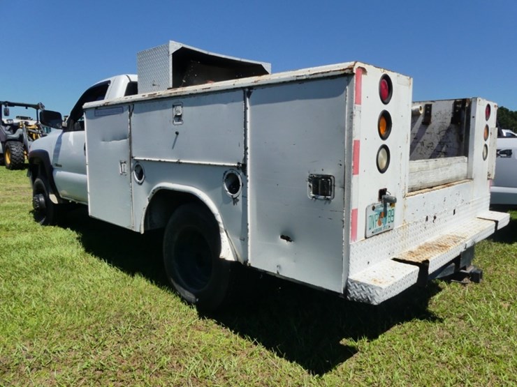 2002-chevrolet-3500-image-4