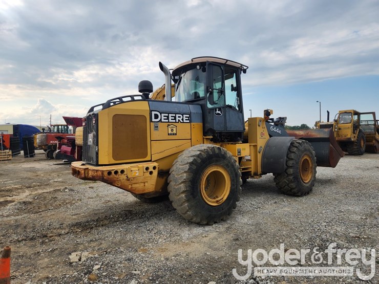2010-deere-644k-image-4