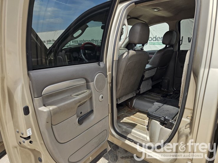 2004-dodge-ram-1500-image-21