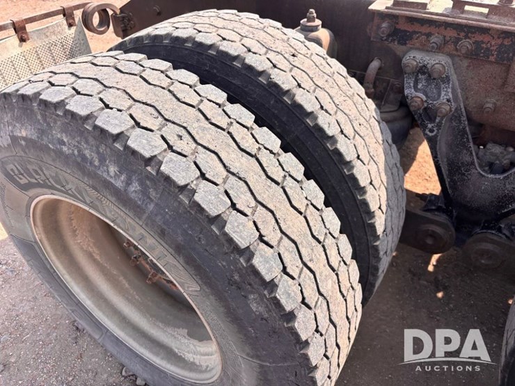 2003-kenworth-t800-image-42