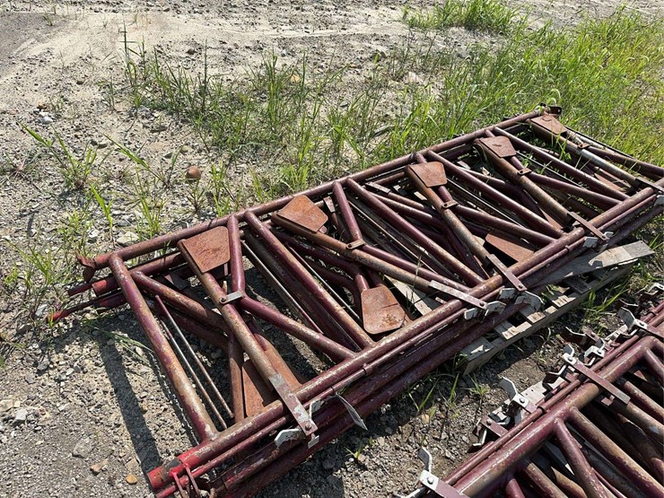pallet-of-(3)-cattle-headlocks-image-1