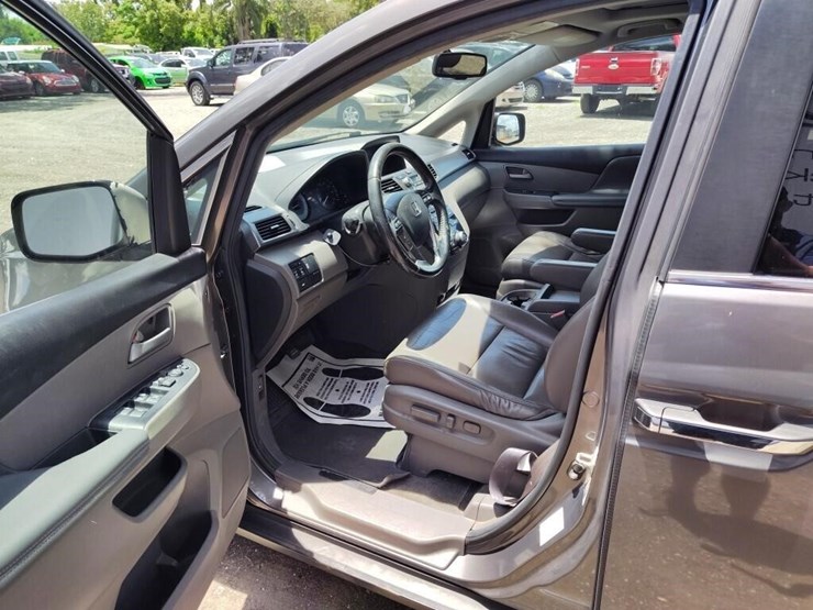 2013-honda-odyssey-image-5