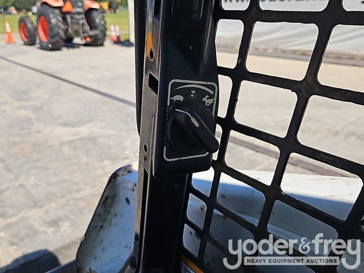 2018-bobcat-t590-image-29