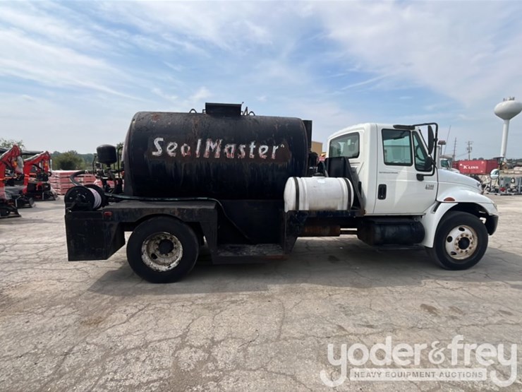 2006-international-durastar-4300-image-6