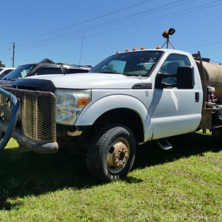 2011 FORD F350 XL